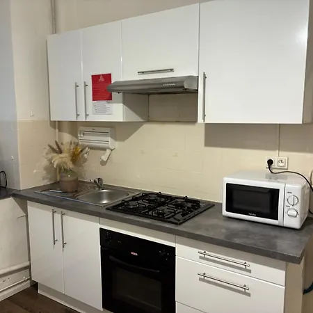 - Centre-ville 4pers Rdc Appartement *